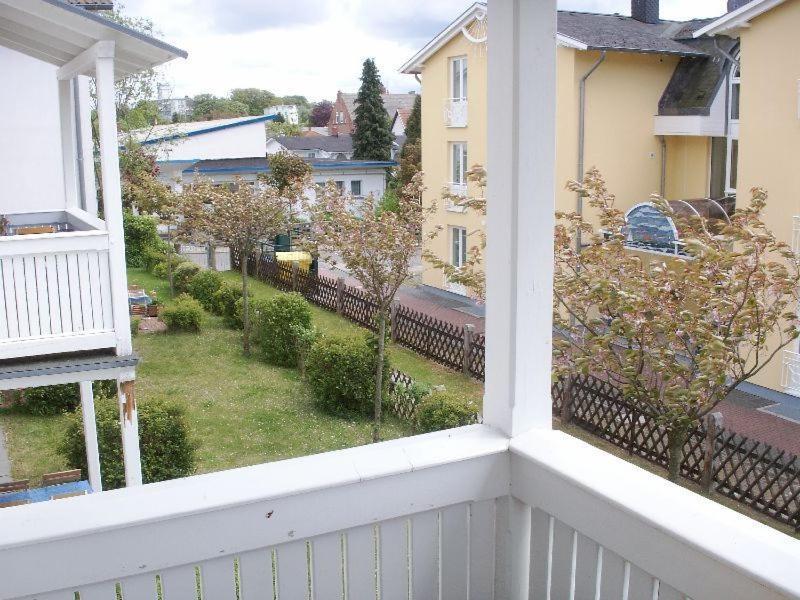 Haus Bernstein Ferienwohnungen Goehren  Δωμάτιο φωτογραφία