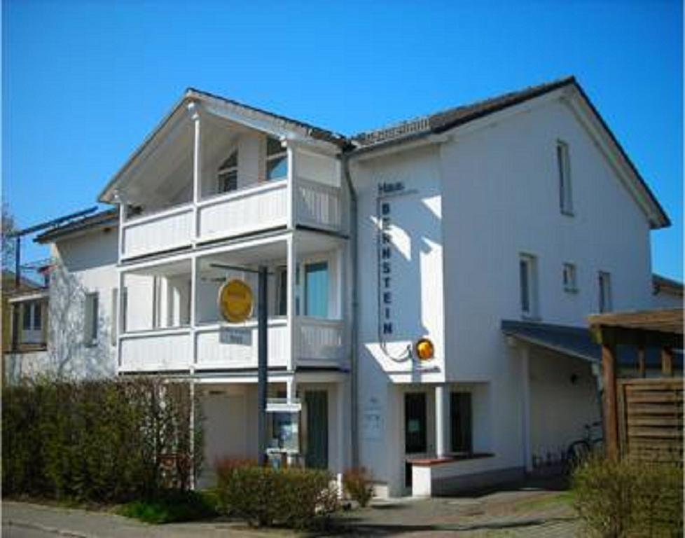 Haus Bernstein Ferienwohnungen Goehren  Εξωτερικό φωτογραφία